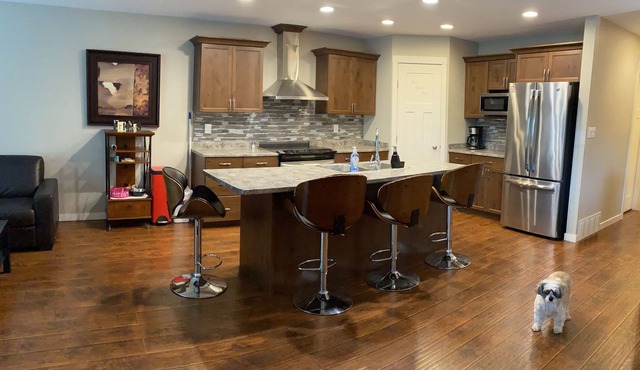 Comfortable & Cozy / 3 bedroom with Hot Tub