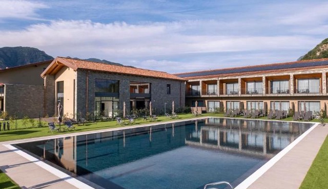 Continental Golf Resort