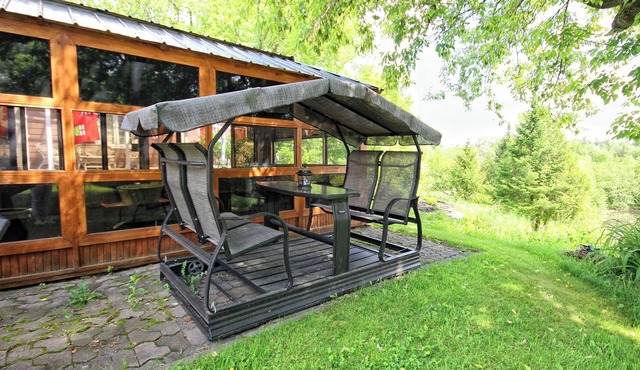 Cool apartment with AC in charming Shefford