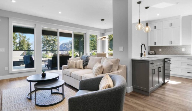 Corner Unit + Water Views & Easy Beach Access.