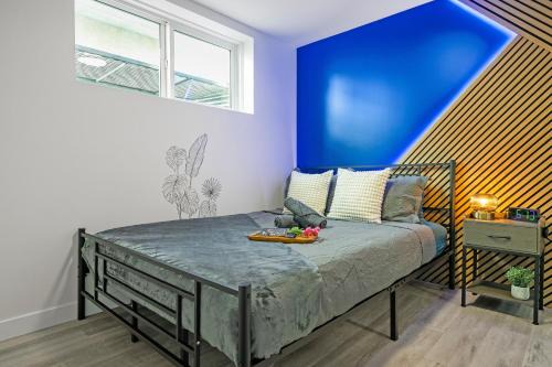 Cosmic Game Room, Yard & Close to WEM