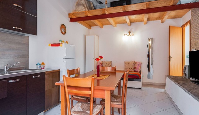 Cosy Holiday Home in Leonforte with Terrace