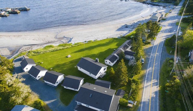 Cottage # 1 Hunts Point Beach Cottages - 2 bedrooms
