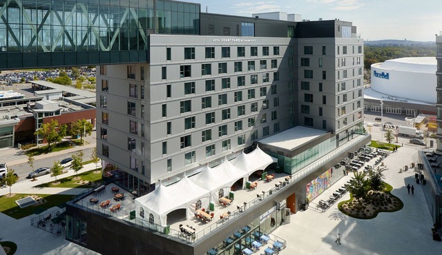 Courtyard By Marriott Montreal Laval