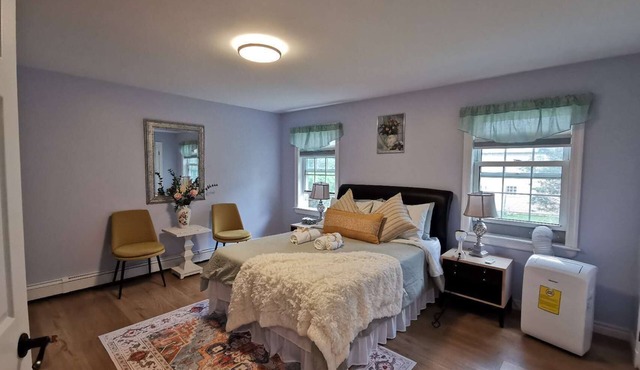 Cozy 4BR Entire House Near Beach｜Downtown｜Walmart ｜& Pet-Friendly ｜