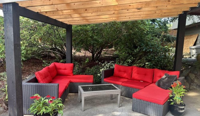 Cozy Self-Contained Suite in Comox