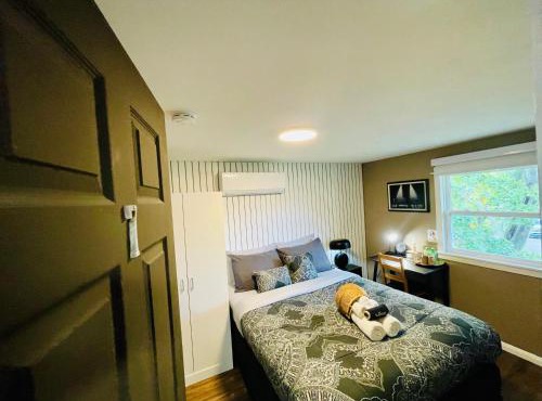 Cozy Small Room - Queen bed - Free Parking in Charlottetown