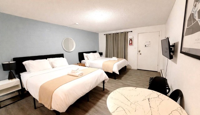 Cozy Studio w/MTN Views | Sleeps 4! | Near Banff
