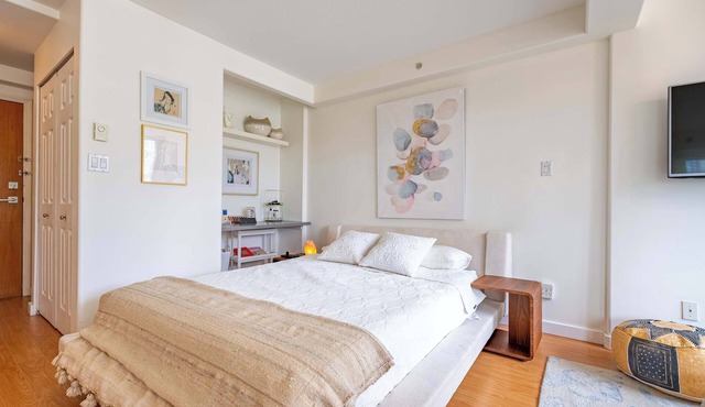 Cozy Unit steps from the Beach