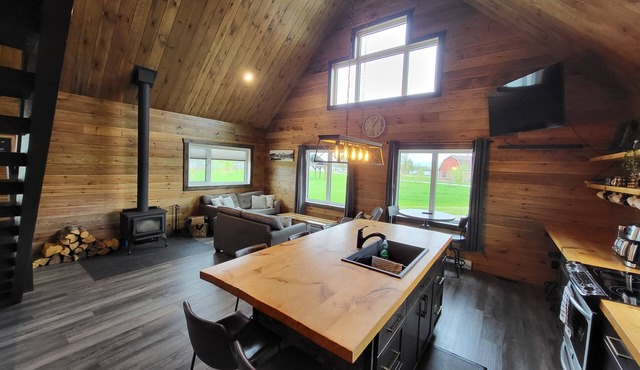 Cozy Waterfront Cabin on 20 Acres!