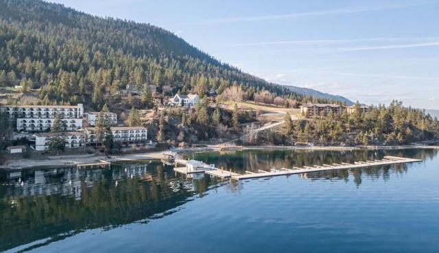 Cozystay Signature: Lake Okanagan Resort