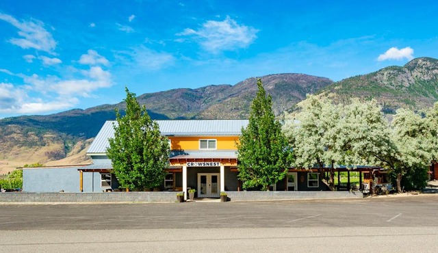Crowsnest Vineyards Guesthouse