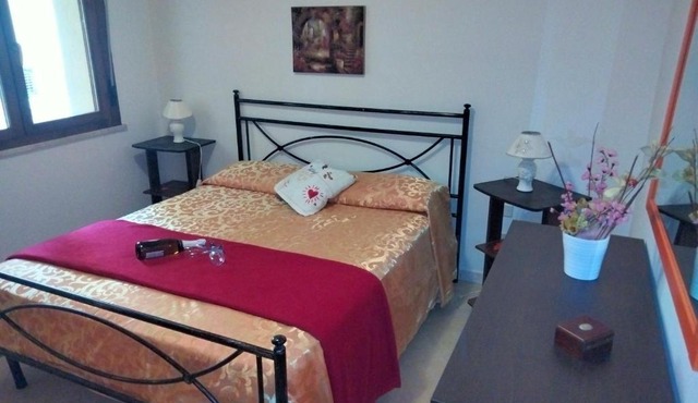 Da Pino a 500 MT dal mare