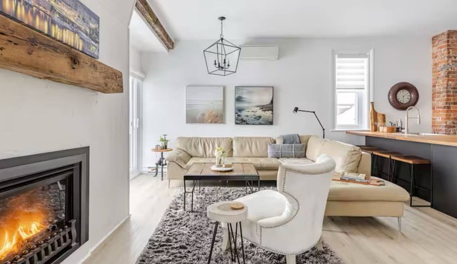 Deluxe Loft with Stunning Water - Free On-Site EV Charging