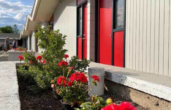 Destination Inn Cache Creek