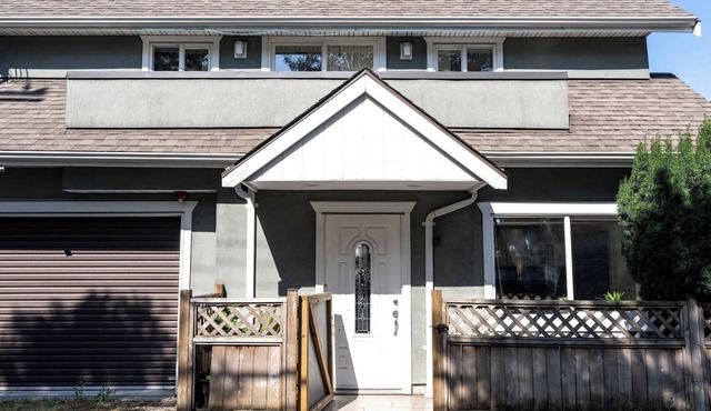 Detached and Spacious Guest House in Central Vancouver!