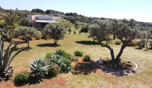 Detached villa in quiet area close to beaches animals allowed
