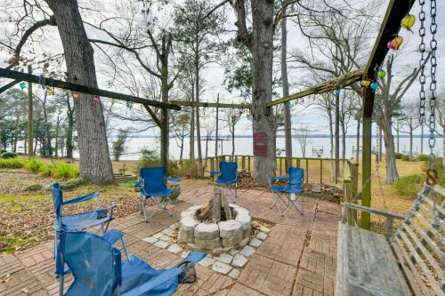 Dock Access On-Site: Peaceful Lake Eufaula Retreat