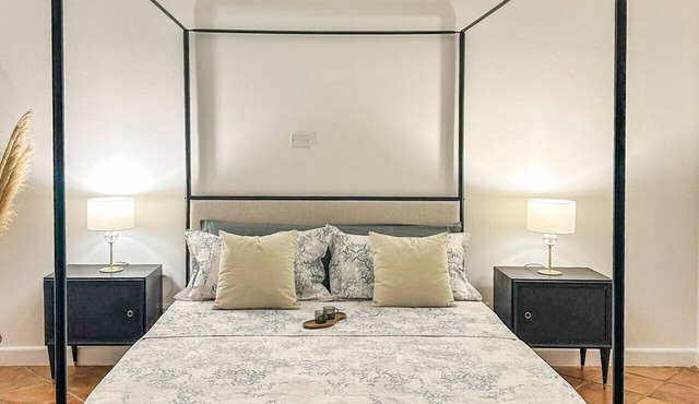 Domus Dea - Artemis Apartment