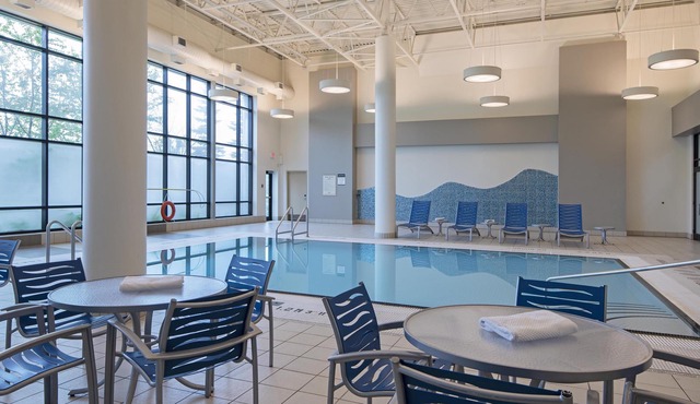 DoubleTree by Hilton Hotel West Edmonton