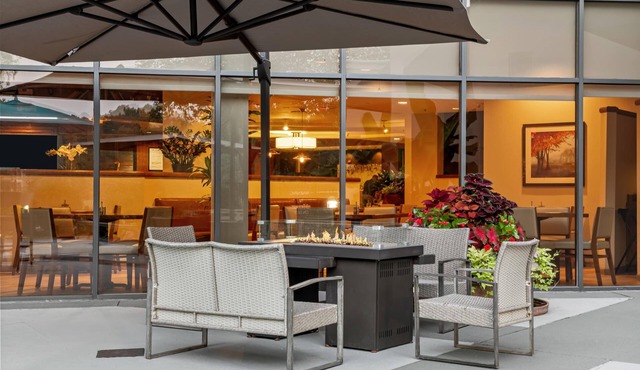 DoubleTree Suites by Hilton Raleigh - Durham