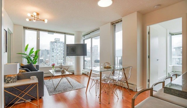 Downtown Unit with Spectacular Views