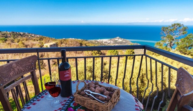Edera - 2-bedroom apartment with balcony and panoramic sea view