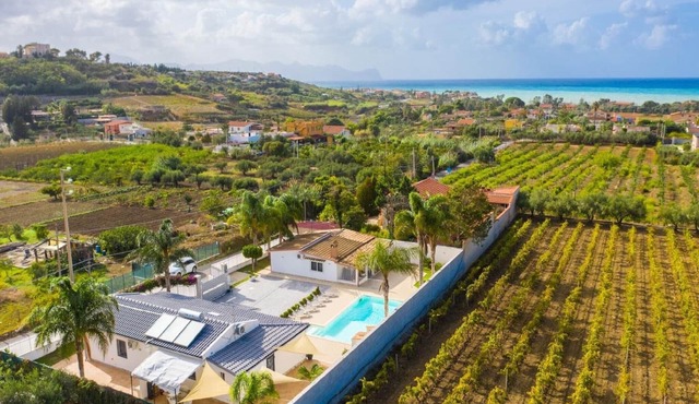 Elegant Villa with Pool