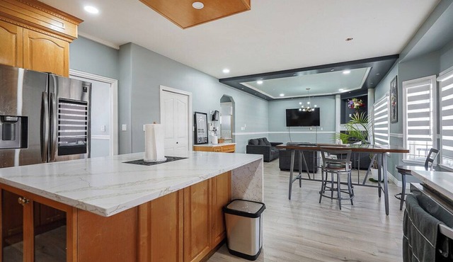 Enchanting 5-bedroom villa with AC in Delta