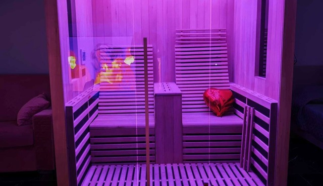 Euphoria Infinity Suite with Jacuzzi and Sauna