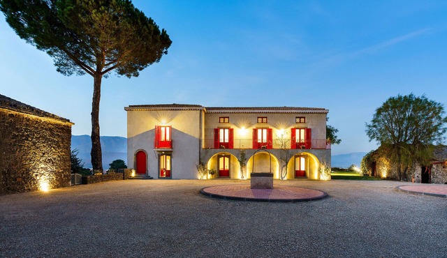 Exclusive pool villa near Castiglione di Sicilia, Etna