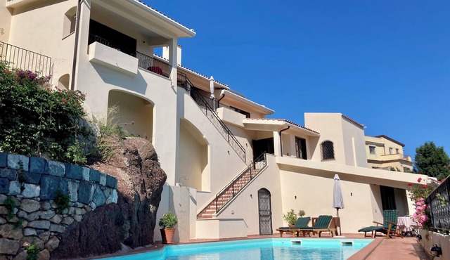 Exclusive villa above Taormina with pool and views of Etna and the sea