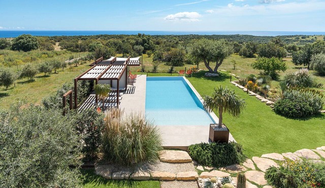 Exclusive villa with large private pool in Rosolini - DiCasaInSicilia