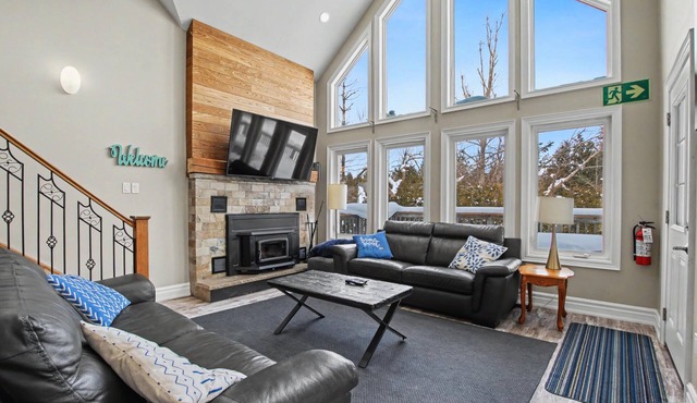 Executive Blue Mountain Chalet, 6 Bedrooms, Sauna in Blue Mountains