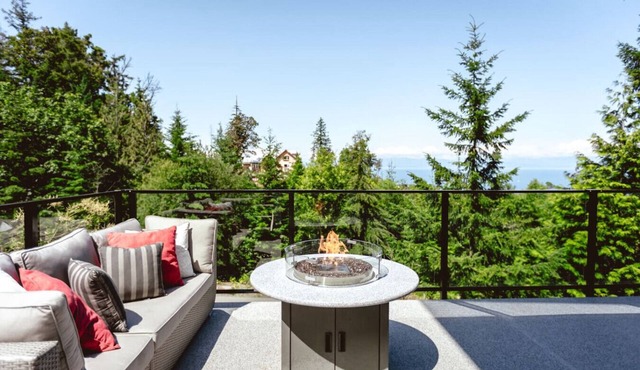 Executive Studio with Ocean & Mountain Views