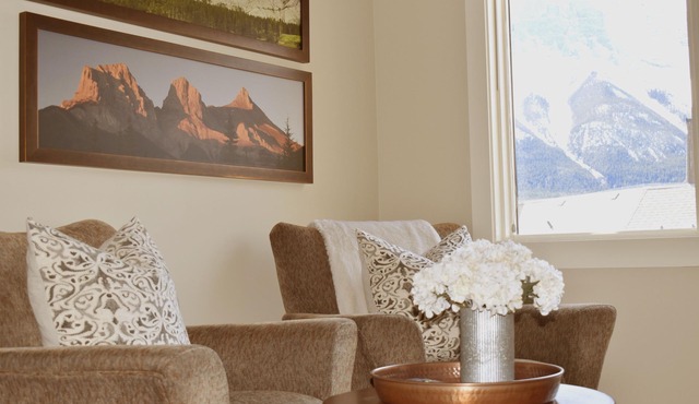 Extraordinary Mountain Penthouse, Spectacular Views, Pool & Hot Tub, Park Pass