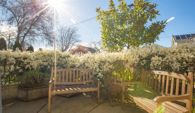 Fabulous Fairfield-Charming 2BR/2BA House in Fairfield, 3 Blocks from Beach by Victoria Prime!