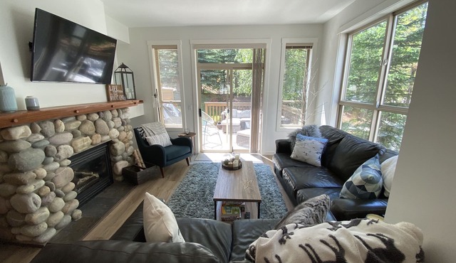 Fabulous Ski-in/out Renovated 3 Bdrm Upper Village Townhome with bdrm AC & den