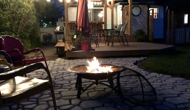 Family friendly beach stay. A short walk to the beach and Main Street