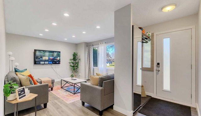 Family-friendly comfort near Misericordia Hospital and West Ed Mall