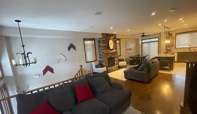 Family-Friendly Home | Hiking, Beaches, Pool Access | Minutes to Blue Mountain