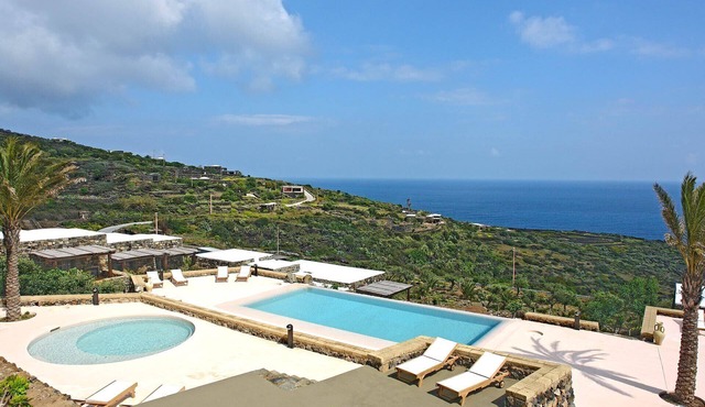 Family Friendly Pet friendly Located in one of the iconic spot of Pantelleria