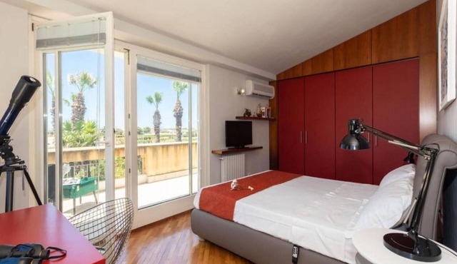 Family Rooms with Sea View, Private Hot Tub, Wi-Fi and Air Conditioning