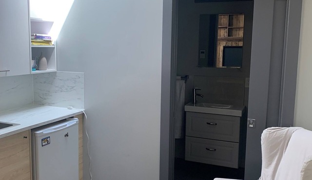 Fantastic location, self-contained cozy studio suite with everything you need.