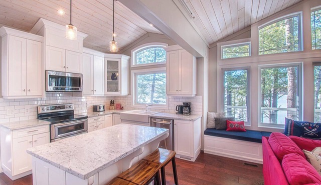 Fox Trot Cottage - Three Bedroom Cottage, Sleeps 6