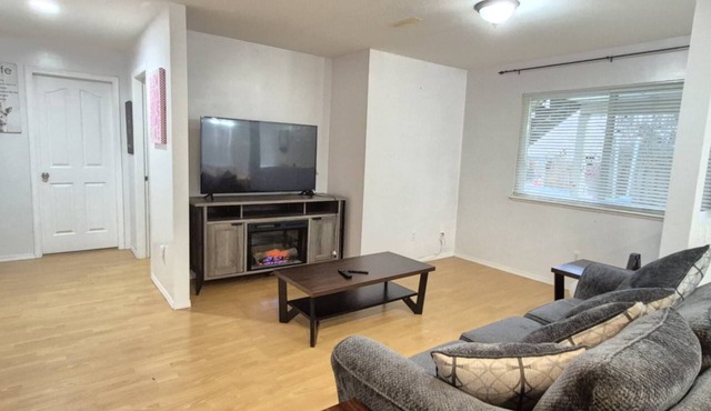 FULLY FURNISHED – PERFECT FOR SHORT-TERM OR LONG-TERM RENTALS From Jan 1, 2026