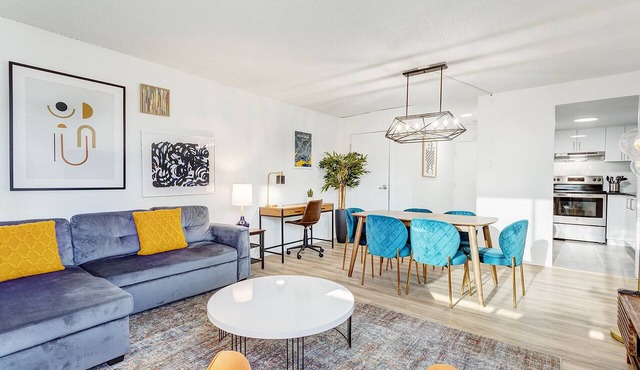 Furnished Apartment - Downtown Montreal - 2 BEDROOMS SUITE