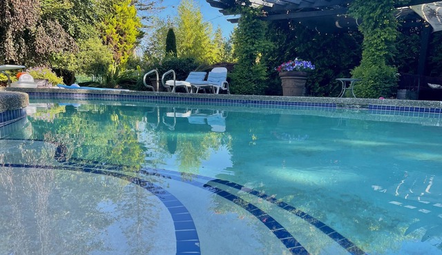 Games Studio Suite + shared Pool & Hot Tub