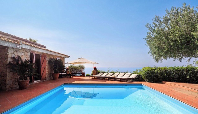 Gli Ulivi - Four Bedroom Villa, Sleeps 8