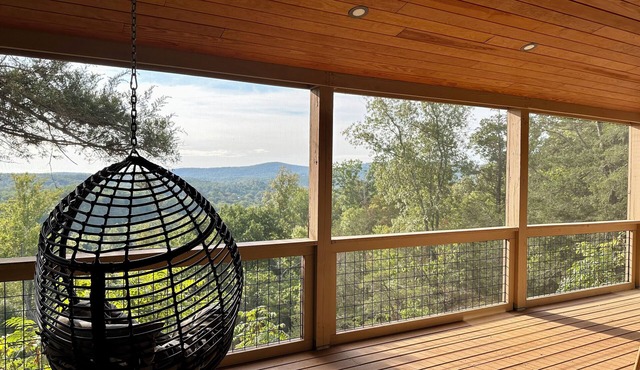 Gorgeous Tiny Home on Cliff's Edge - 4WD/AWD Access Only